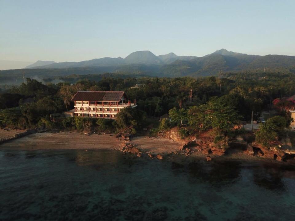 Wuthering Heights Bed & Breakfast By The Sea Dumaguete City Exterior foto