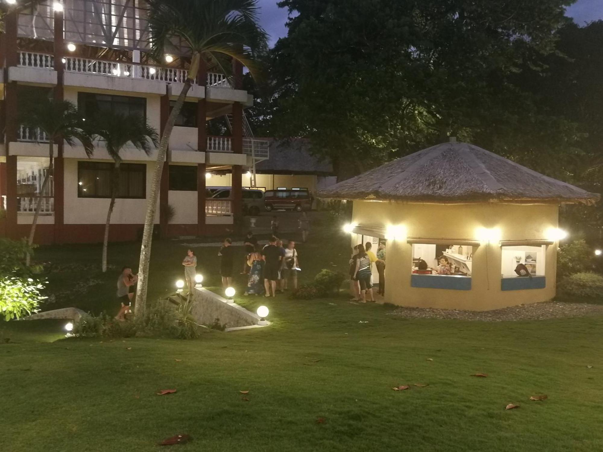 Wuthering Heights Bed & Breakfast By The Sea Dumaguete City Exterior foto