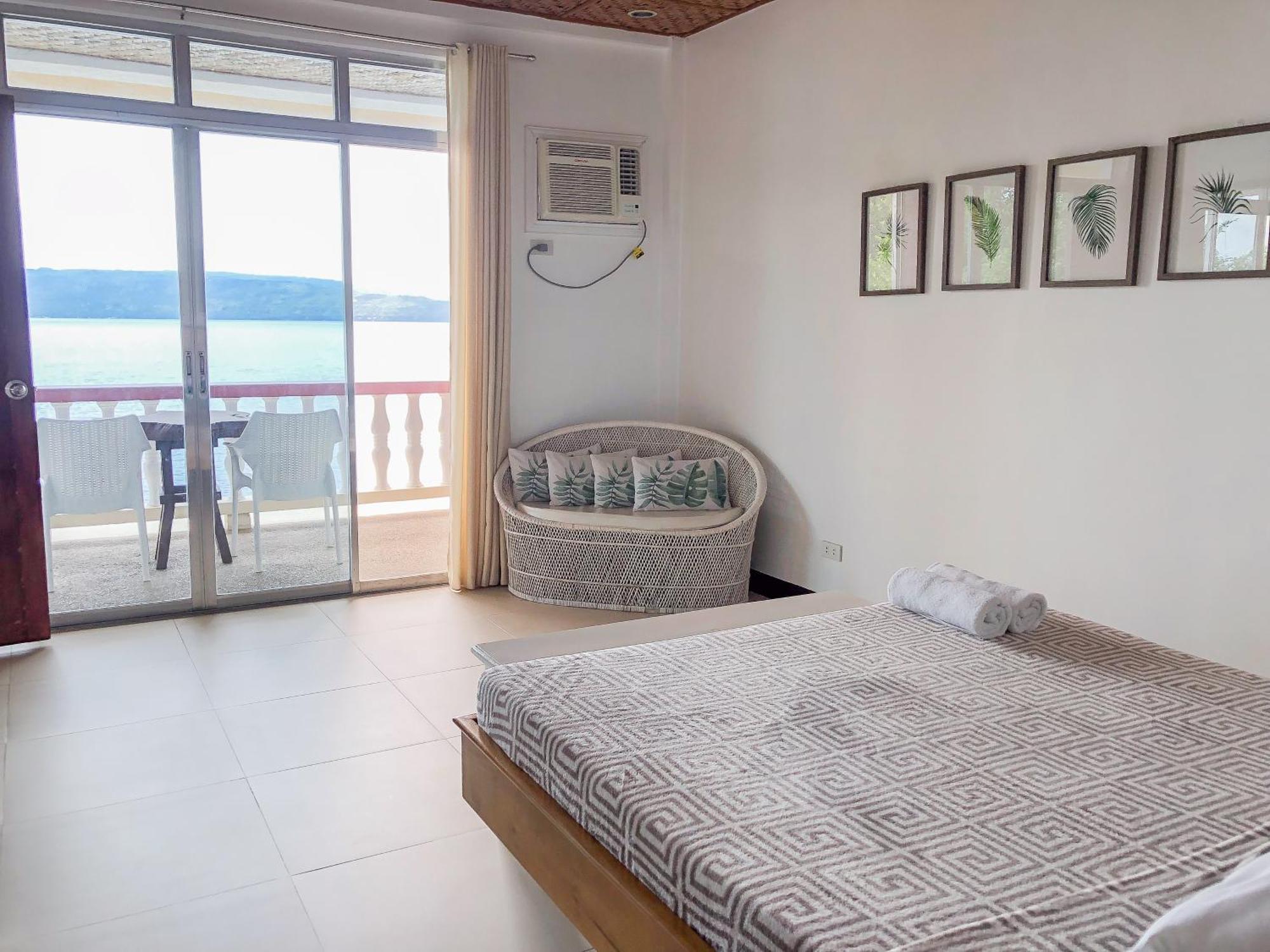 Wuthering Heights Bed & Breakfast By The Sea Dumaguete City Exterior foto